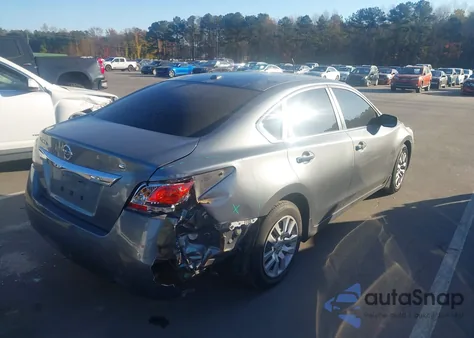 2015 Nissan Altima 2.5 S z USA, uszkodzony, nr VIN 1N4AL3AP0FC413025